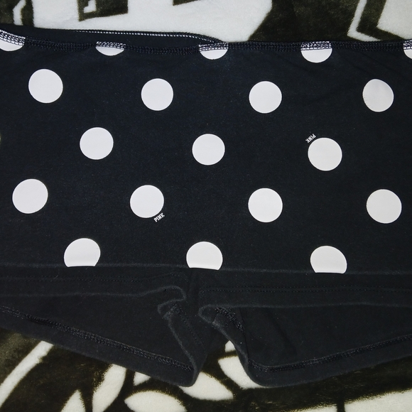 PINK Victoria's Secret Bling, Foil, Roses,Aztec Yoga Shorts 2011-2012 Yoga Short - Picture 6 of 10